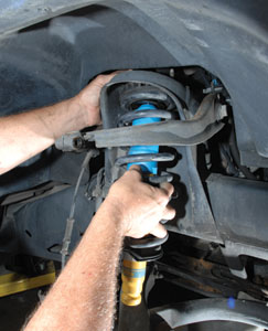 DIY Shock & Strut Installation - Extreme How To
